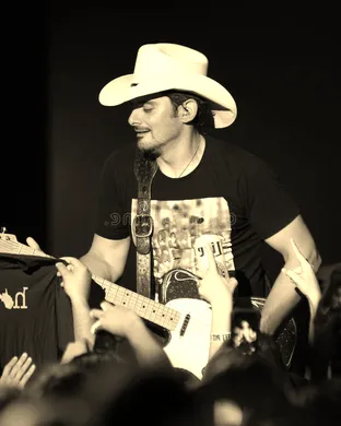 Brad Paisley Bridgeport