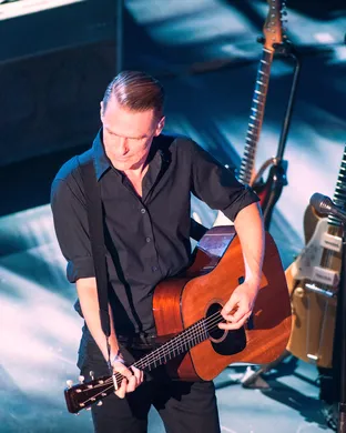 Bryan Adams Newark