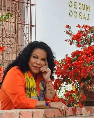 Eva Ayllon Newark