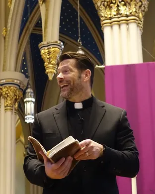 Father Mike Schmitz New York
