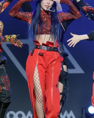 MAMAMOO Elmont